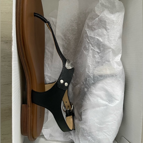 Michael Kors Women’s Black Sandals. Size 6.5 - Picture 2 of 5